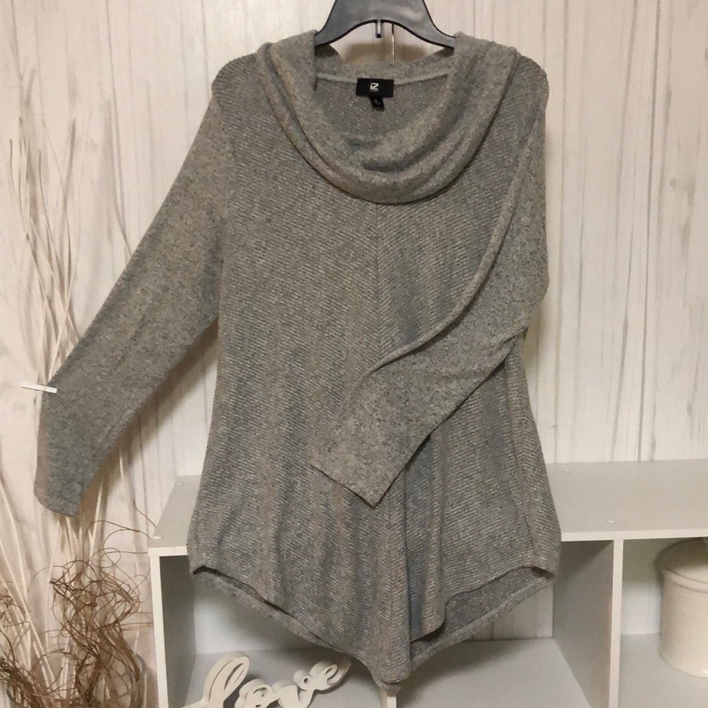 Woman’s size XL Heather grey cowl neck long sleeve sweater